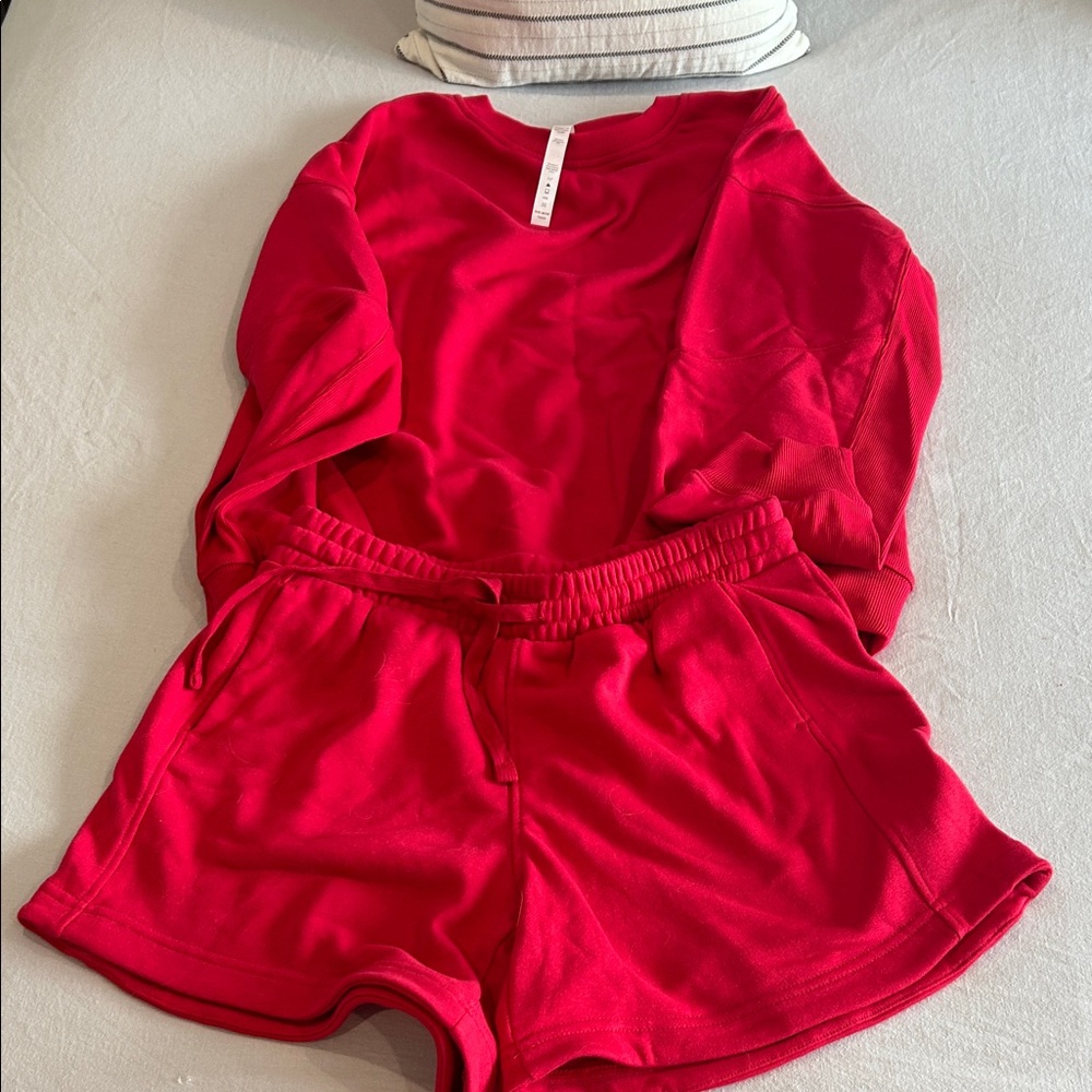 TALULAH Red Sweatshirt & Shorts Set